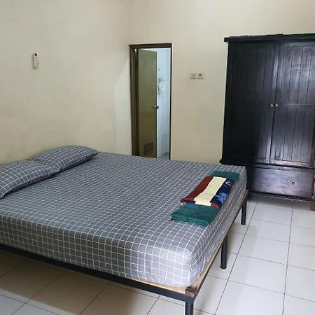 Taman Paradise Homestay Pradahkalikendal Dış mekan fotoğraf