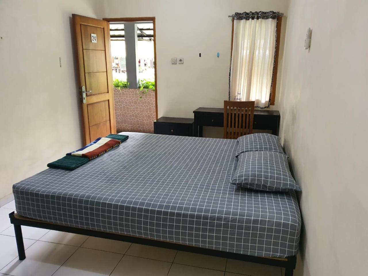 Taman Paradise Homestay Pradahkalikendal Dış mekan fotoğraf