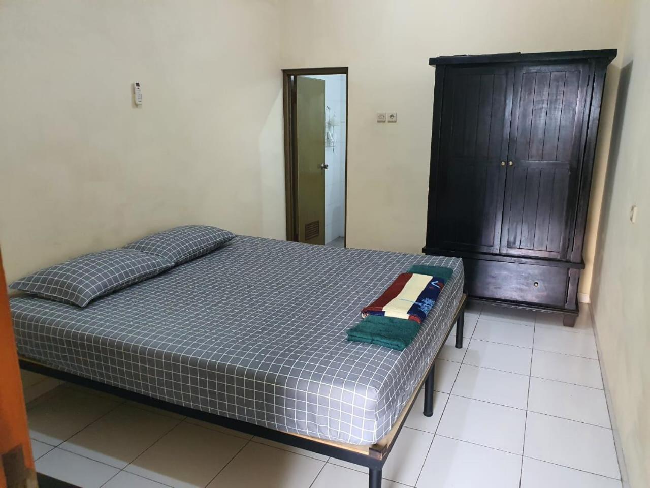 Taman Paradise Homestay Pradahkalikendal Dış mekan fotoğraf