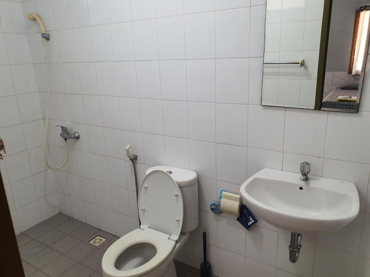 Taman Paradise Homestay Pradahkalikendal Dış mekan fotoğraf